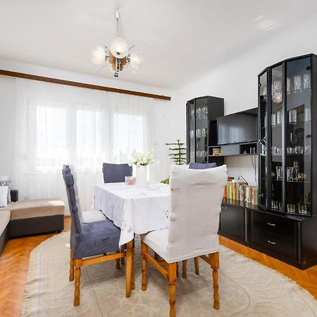 Apartman Tena Пунат Екстериор снимка