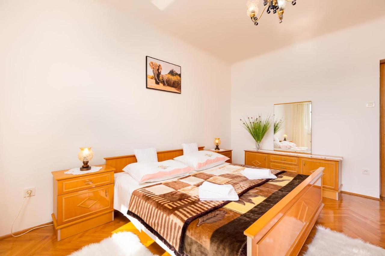 Apartman Tena Пунат Екстериор снимка
